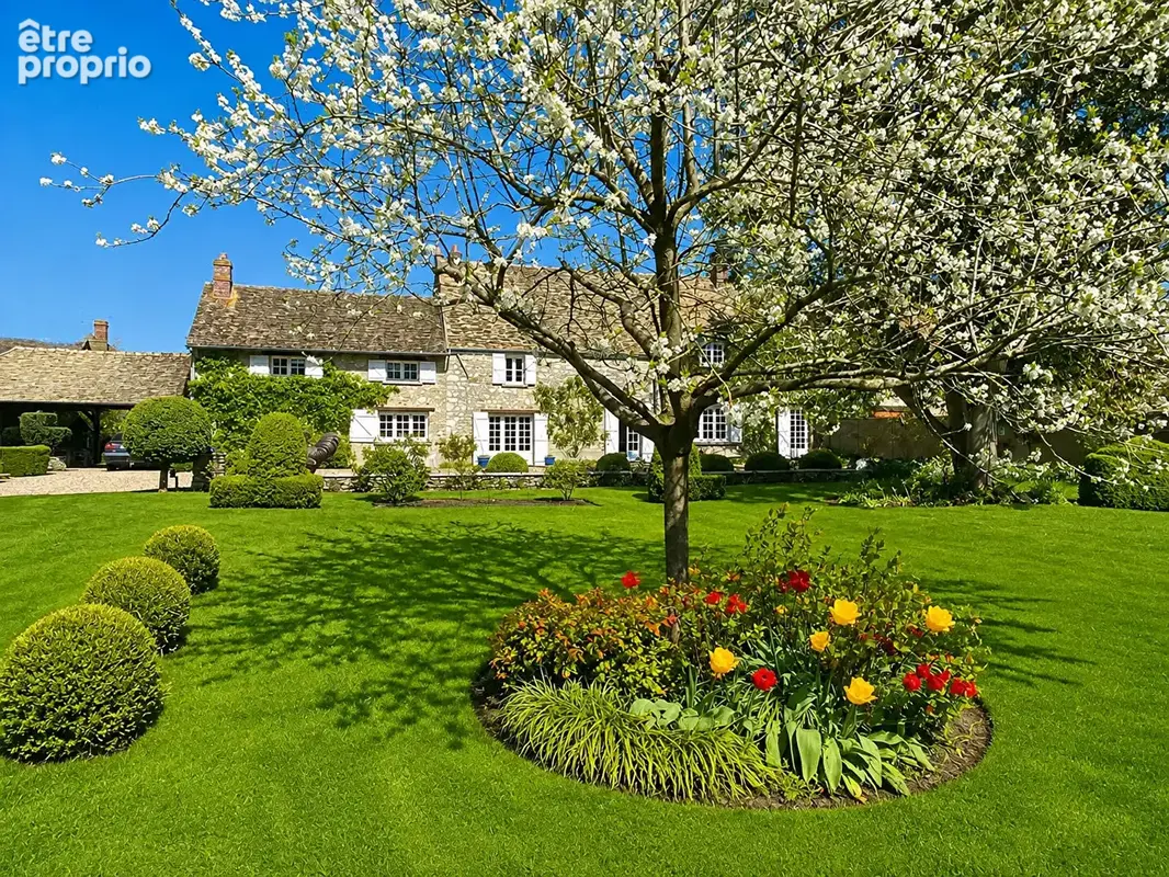 Maison à HOUDAN