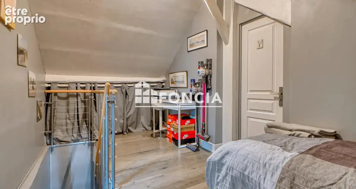 Coup de coeur foncia – grand t2 en duplex avec un charme fou + cave en sous-sol - photo 12