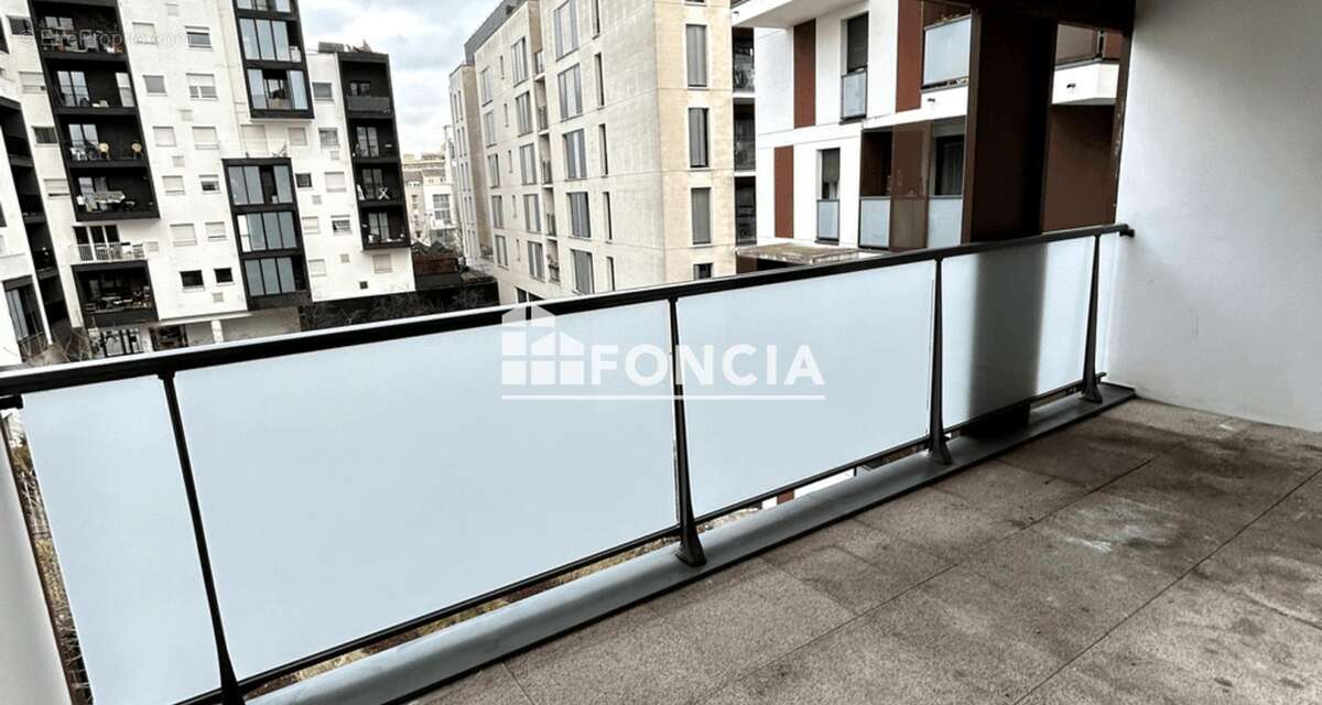 Appartement à COLOMBES