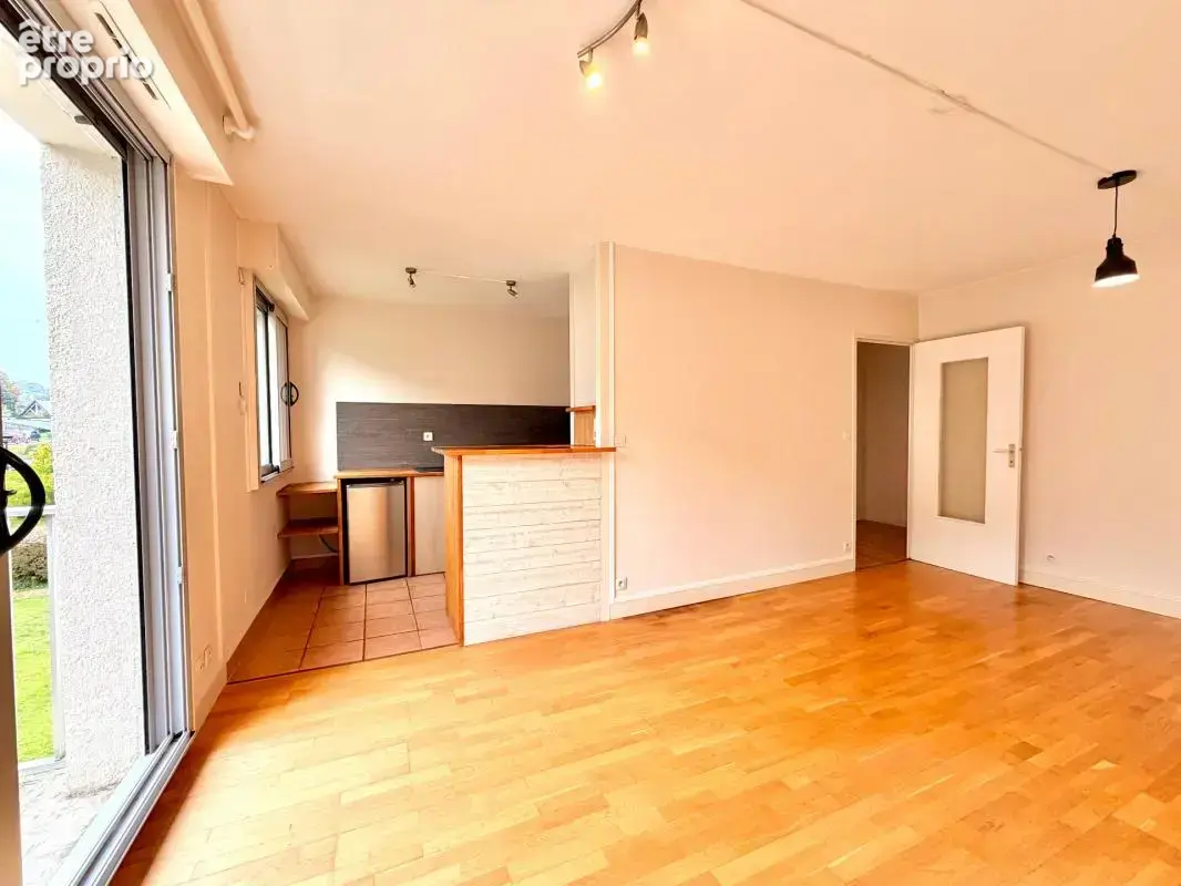 Honfleur - Appartement 2 Pièces avec une belle luminosité à vendre - Dernier étage - Balcon exposé Ouest - photo 2