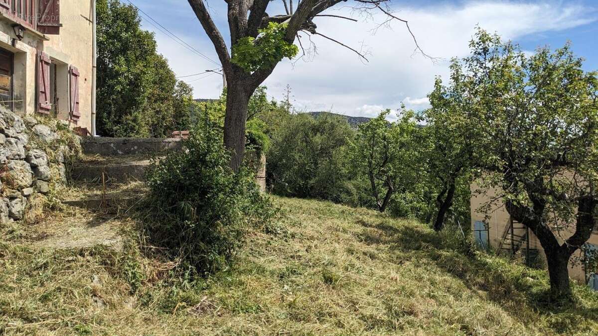 Terrain à BARGEMON