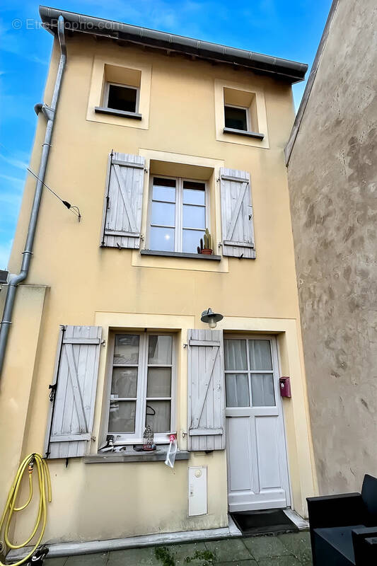 Maison à QUINCY-VOISINS