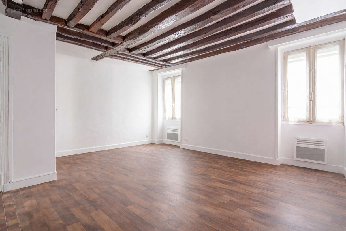 Appartement à PARIS-20E