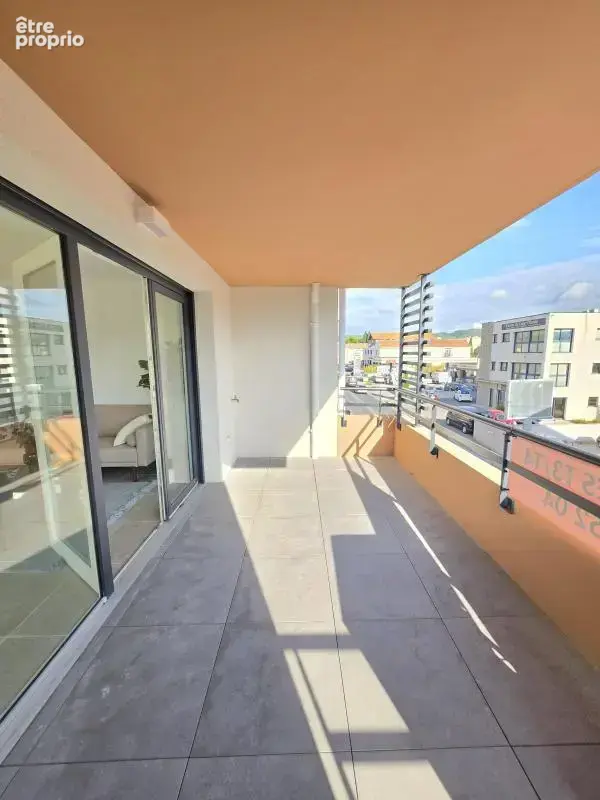 Appartement de type 4 de 81m² - Terrasse de 11m² - 2 parkings - photo 3