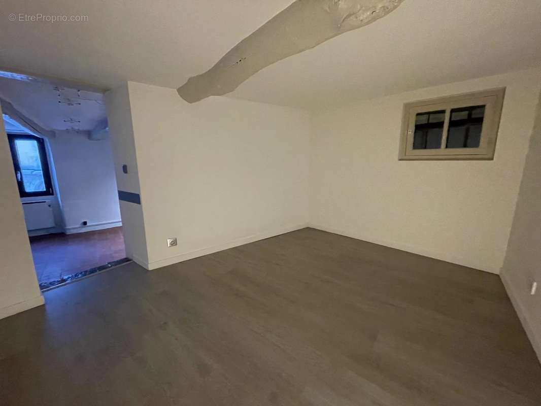 Appartement à PEILLE