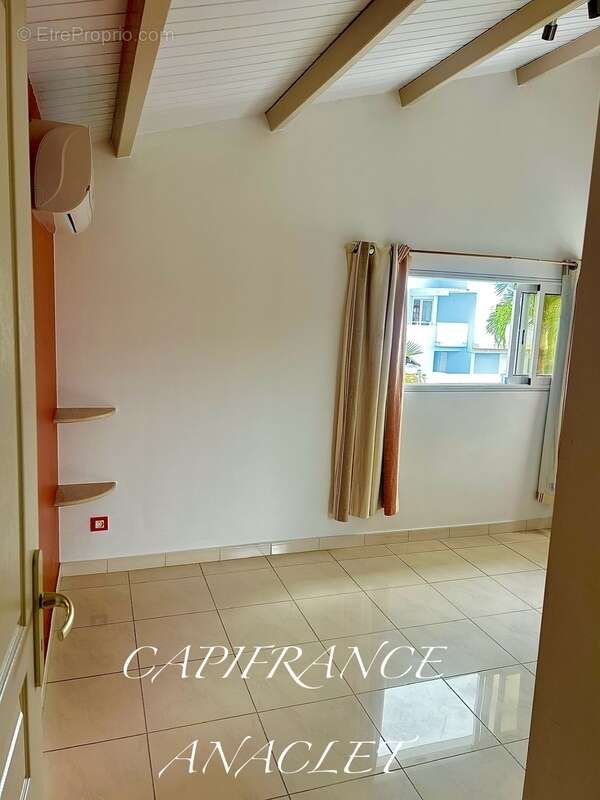 Maison à LES TROIS-ILETS