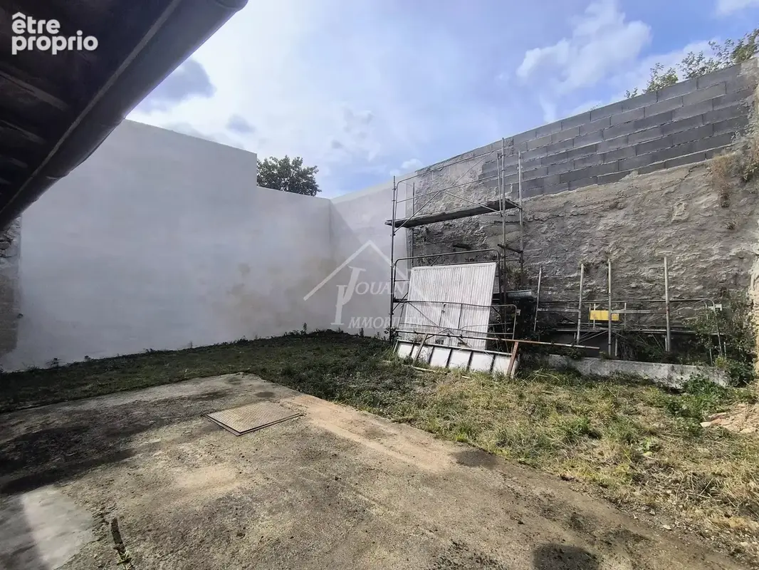 Maison de bourg à rénover avec jardin et garage - photo 21