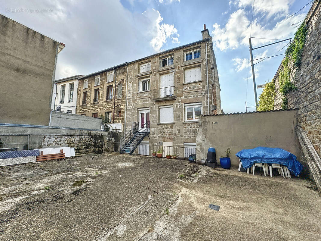 Appartement à SAINT-ETIENNE