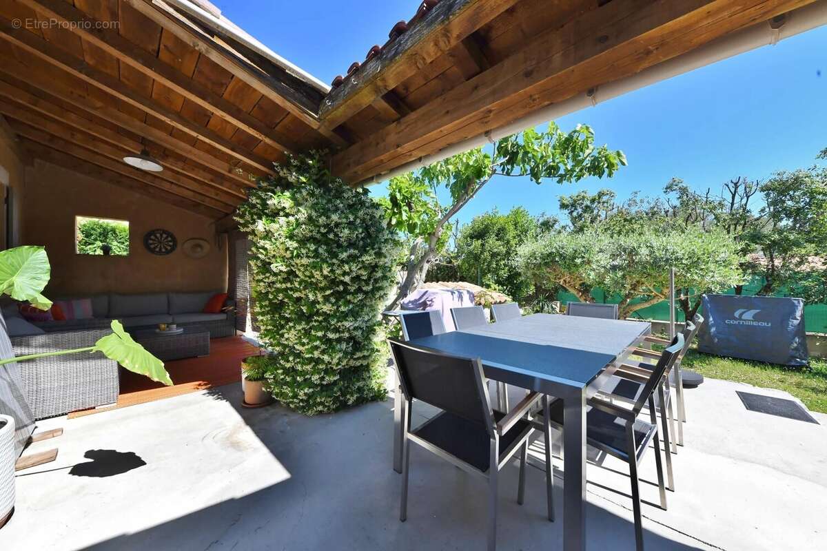 Maison à UZES