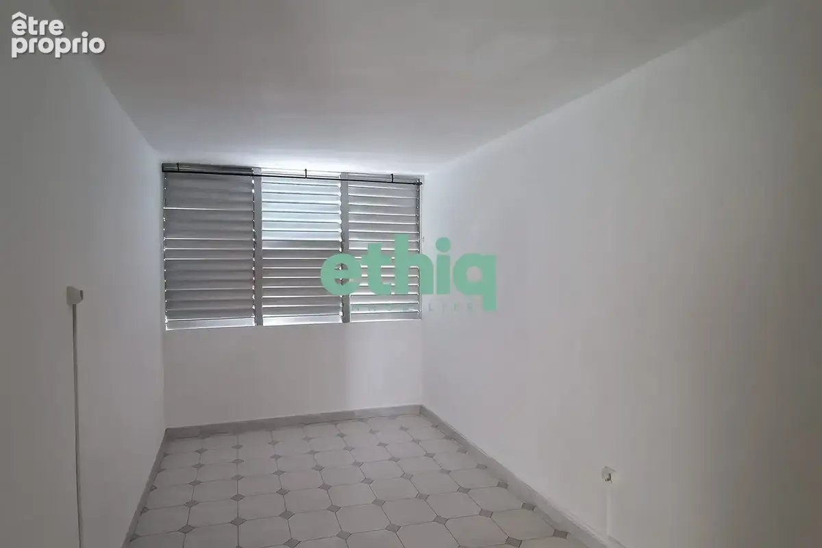 Appartement 80 m² à Les Abymes  - photo 7