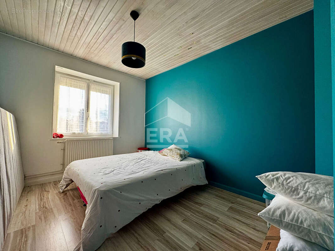 Maison à COMBS-LA-VILLE