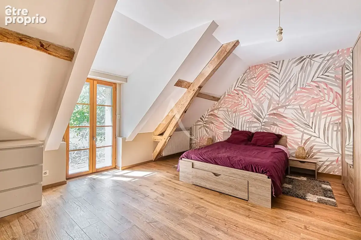Bien d'exception au coeur d'Écuillé - plus de 300 m² rénovés avec des prestations remarquables - photo 13