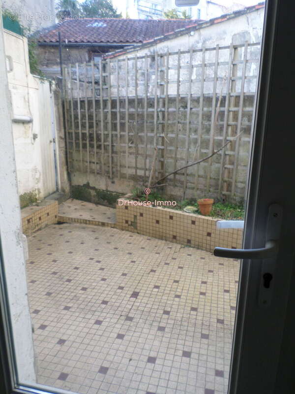Maison 98 m² à Angouleme  - photo 8