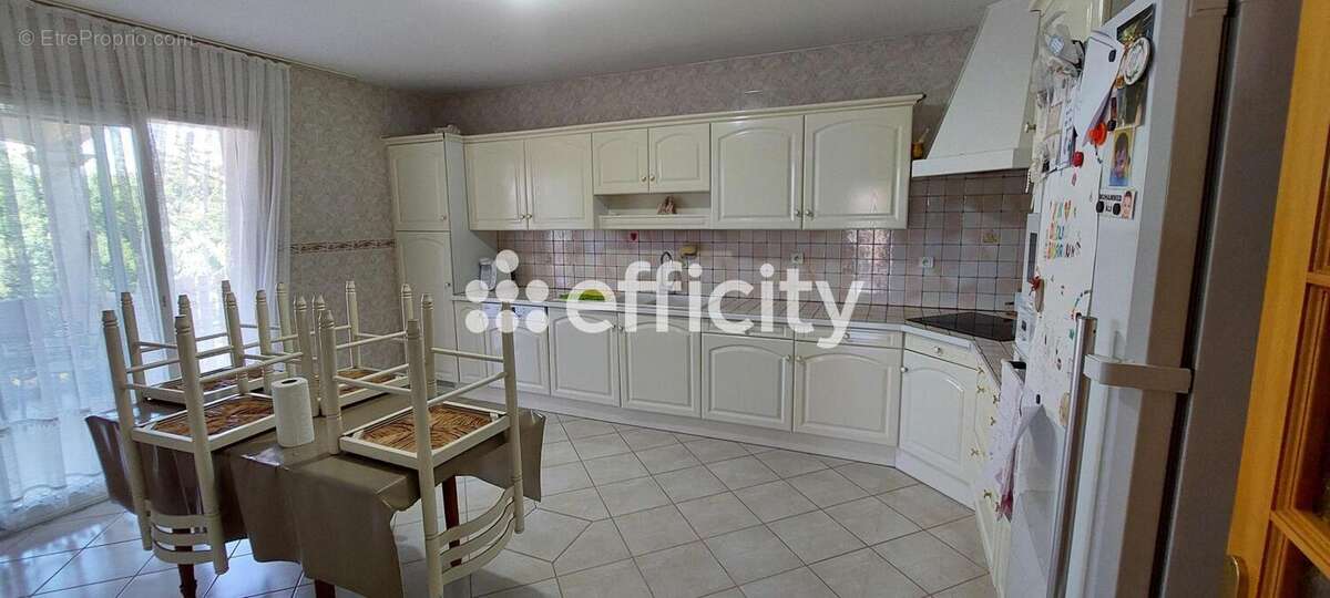 Maison 148 m² à Saint-Rambert-D'albon  - photo 6