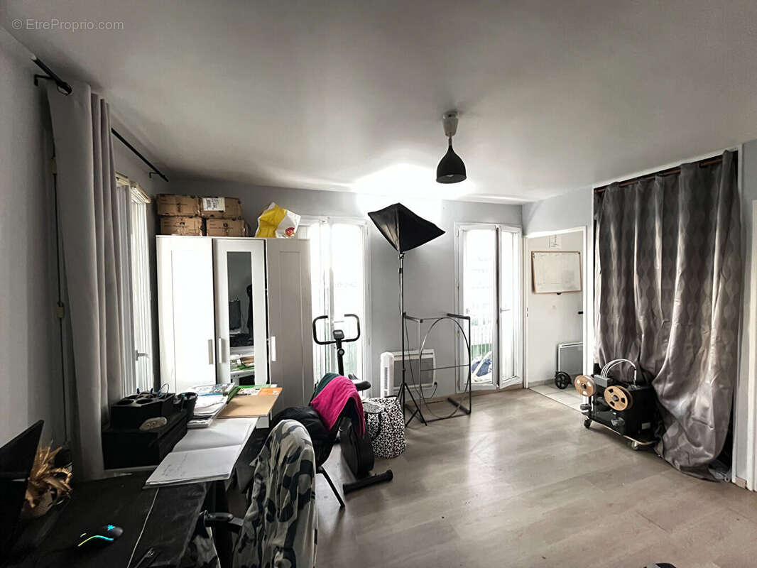Appartement à AUBERVILLIERS