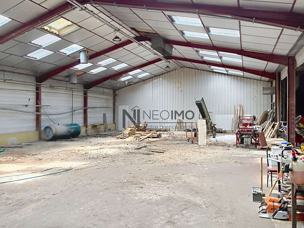 Batiment industriel de 1718m² couverts - photo 4