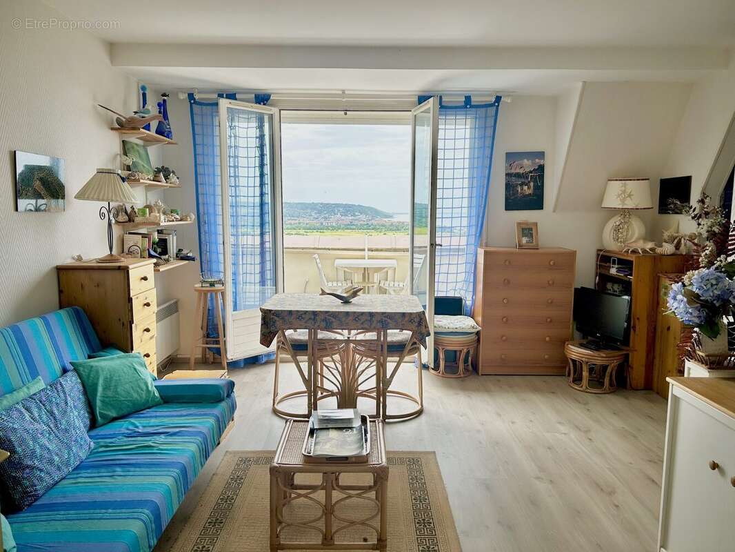 Appartement à BLONVILLE-SUR-MER