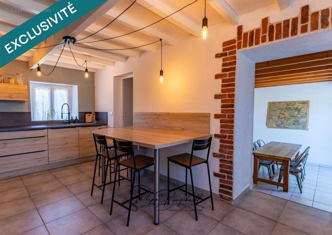 Maison 123 m² à La Batie-Montgascon  - photo 4