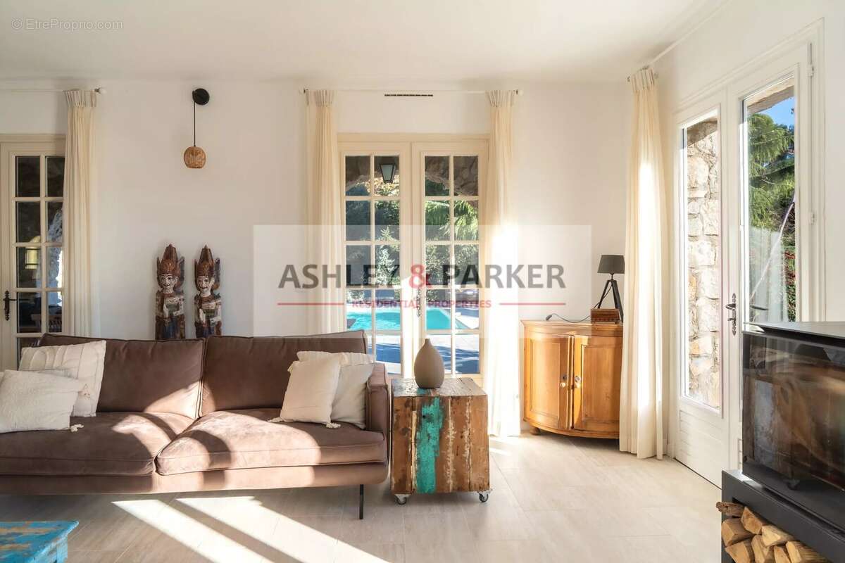 Maison à PEYMEINADE