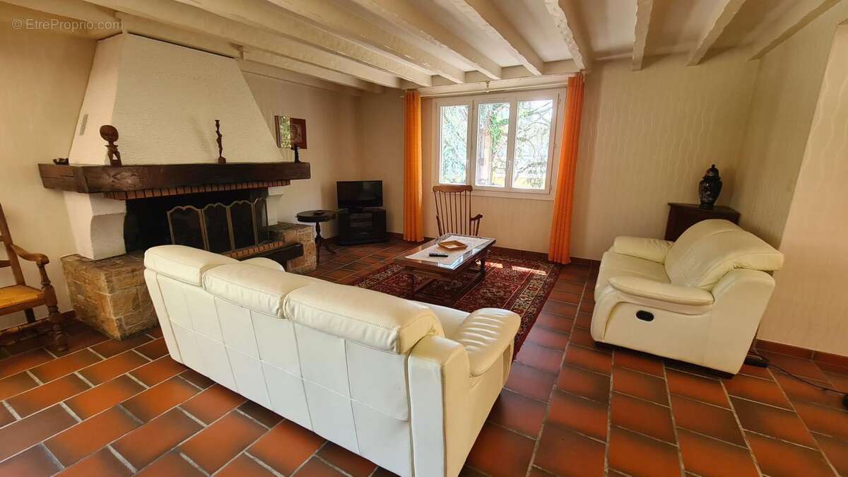 Maison à BASSENS