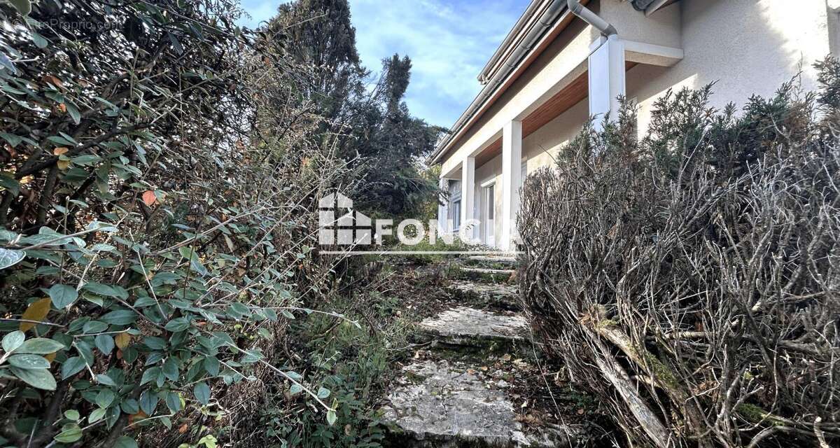 Maison à L&#039;ETRAT