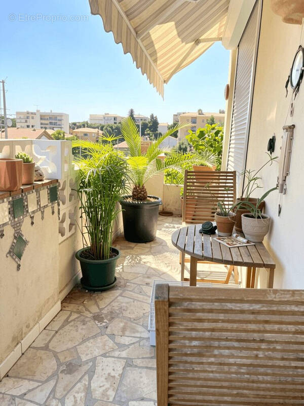Appartement à LE CANNET