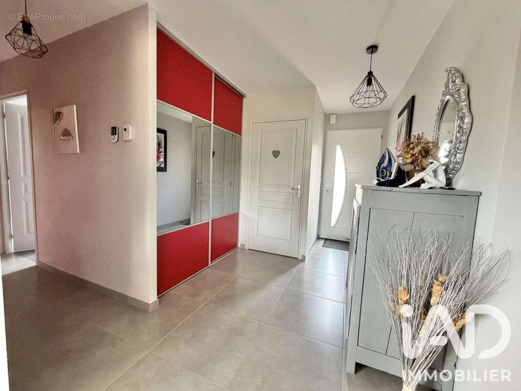 Maison 122 m² à Courcy  - photo 5