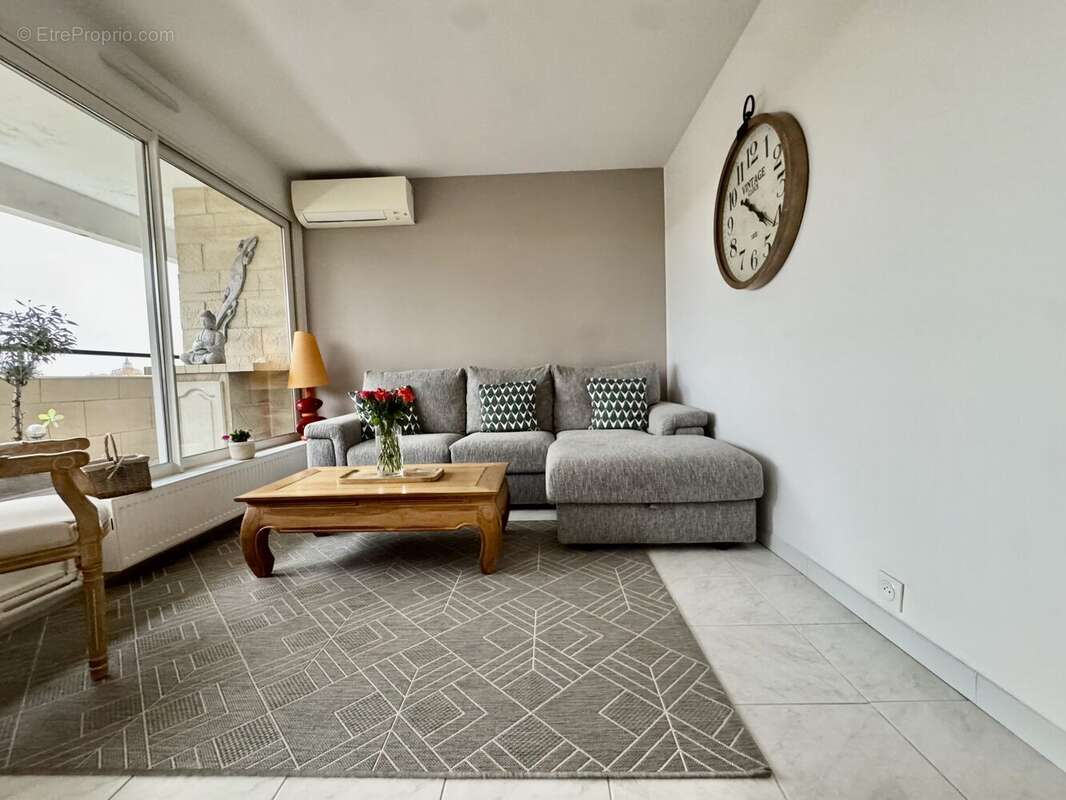 Appartement à SURVILLIERS