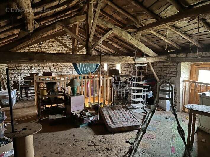 Maison à SAUZE-VAUSSAIS