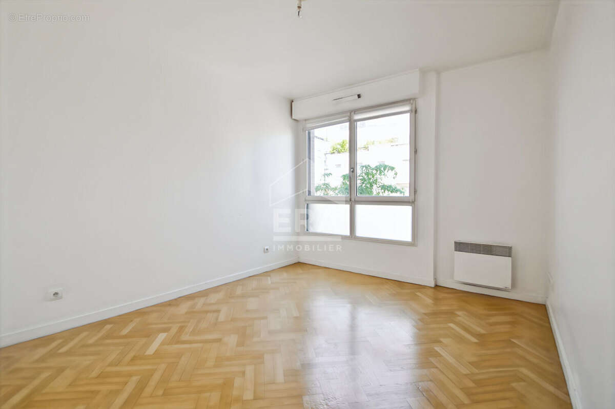 Appartement à ISSY-LES-MOULINEAUX