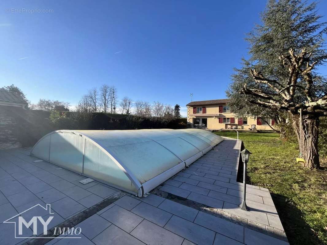 Maison à LAMOTHE-MONTRAVEL