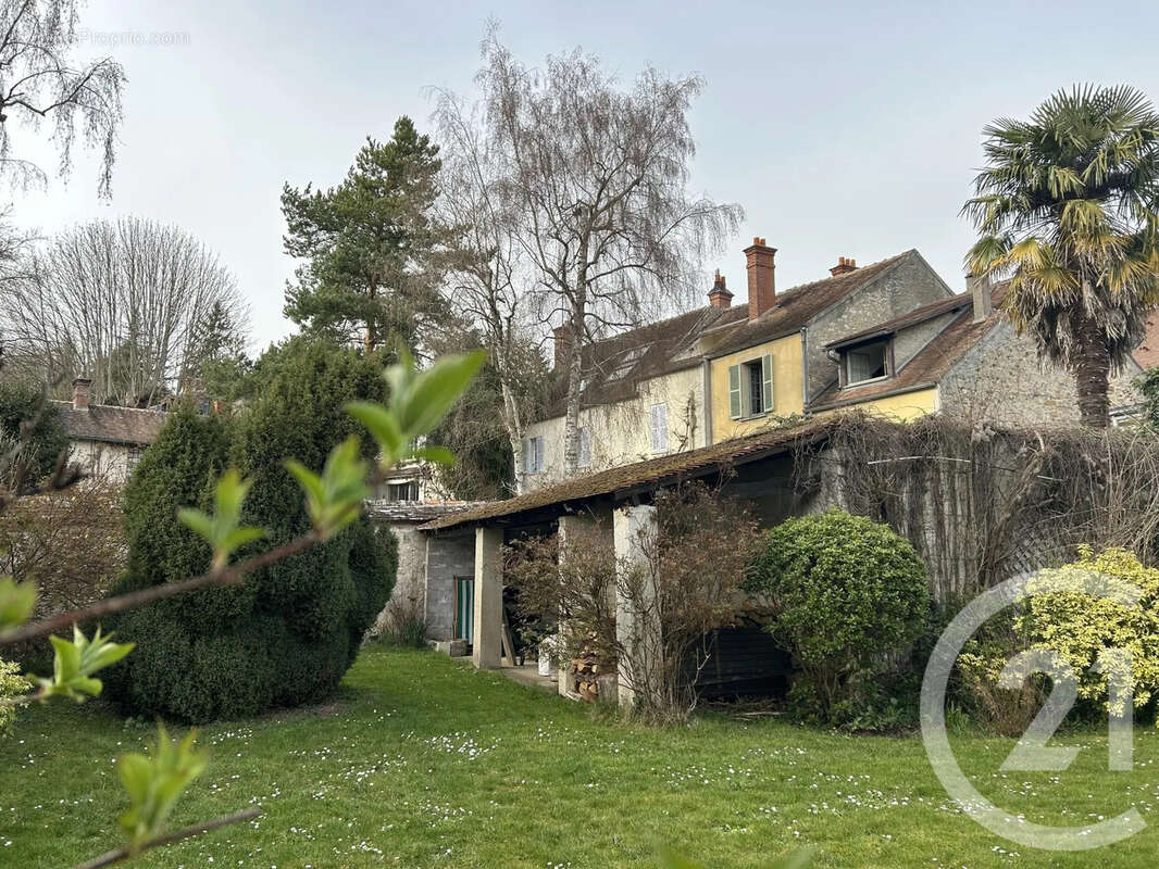 Maison à SAMOIS-SUR-SEINE