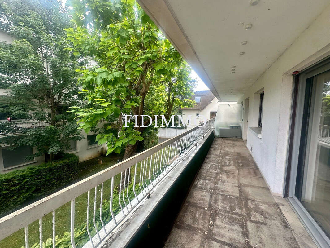 Appartement à SAINT-MAUR-DES-FOSSES