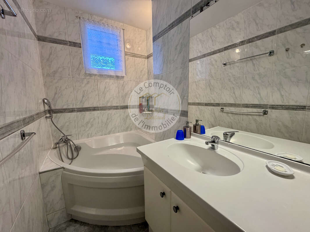 Appartement à MARSEILLE-9E
