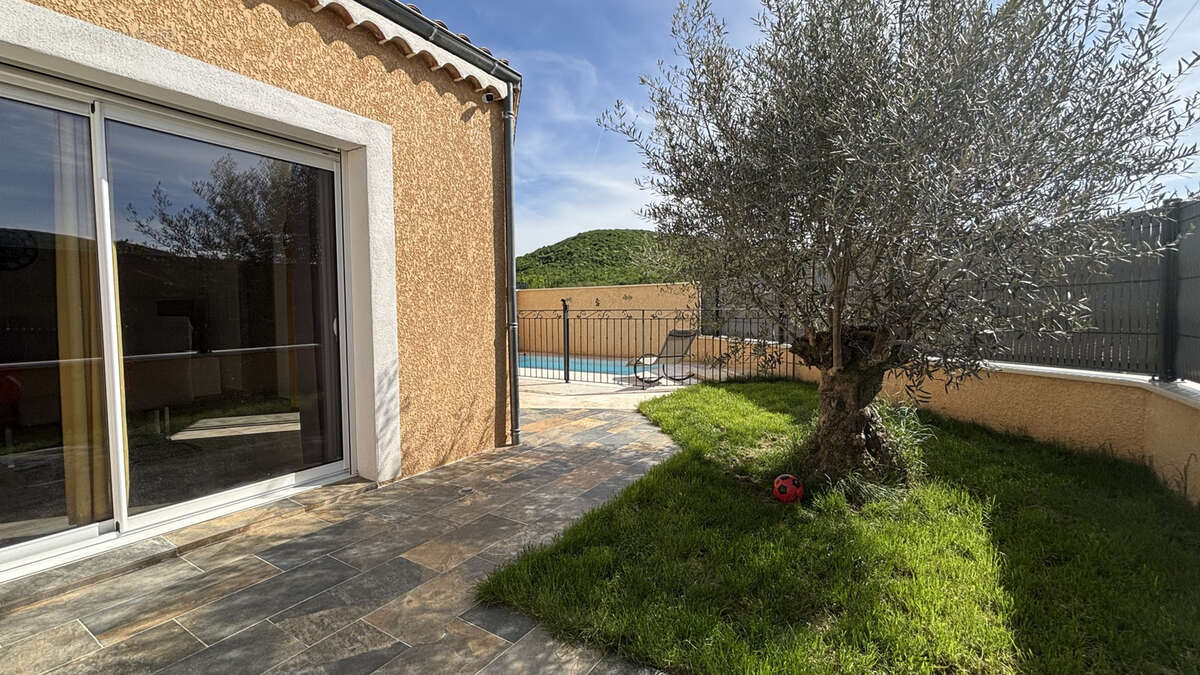 Maison à MONTELIMAR