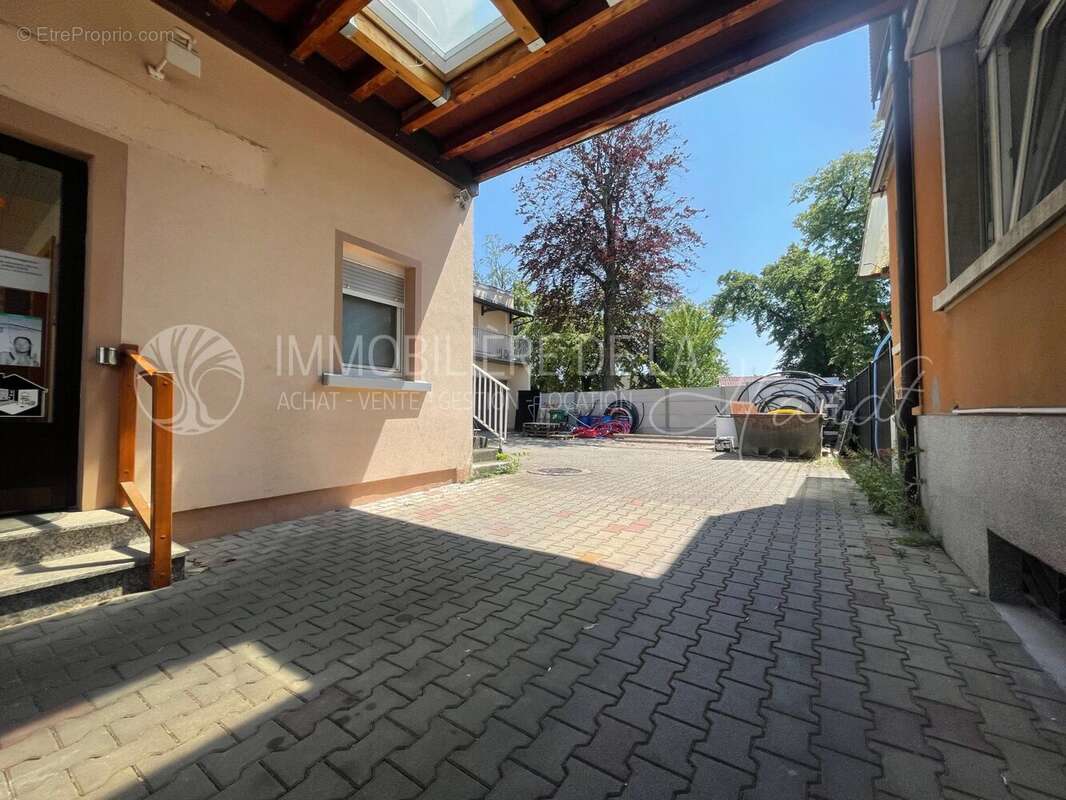 Commerce à SAINT-LOUIS