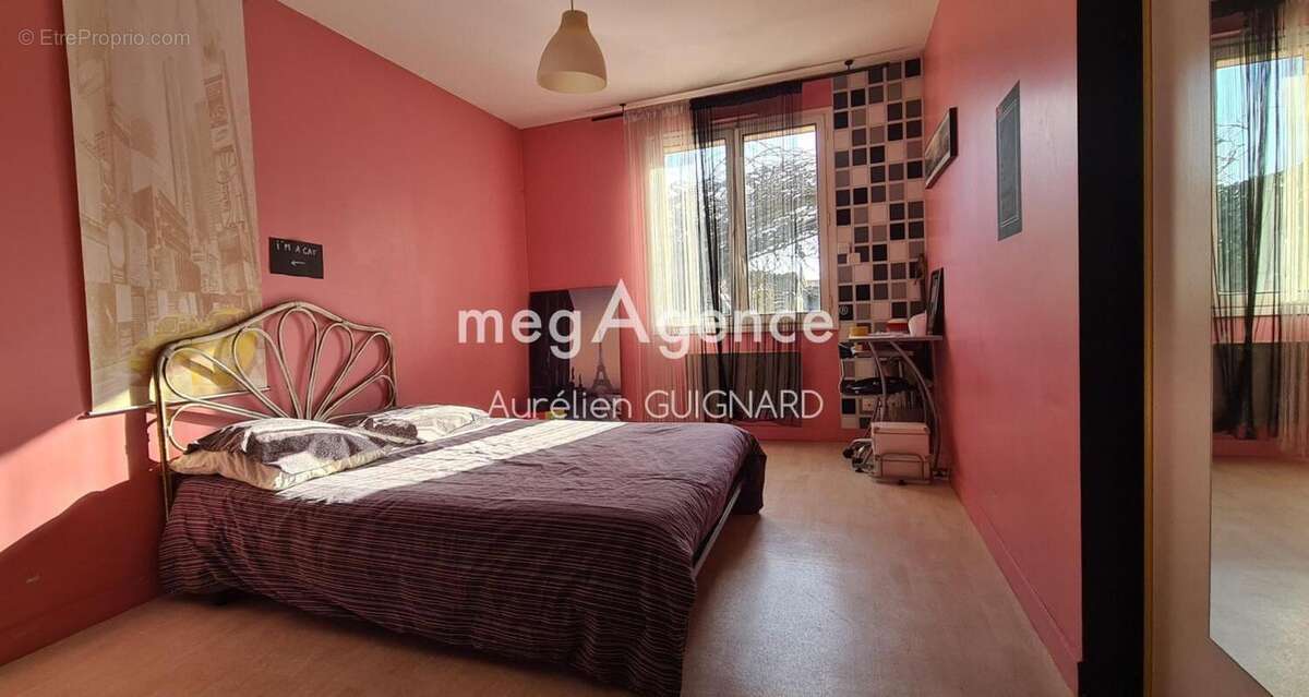 Maison à NUEIL-LES-AUBIERS