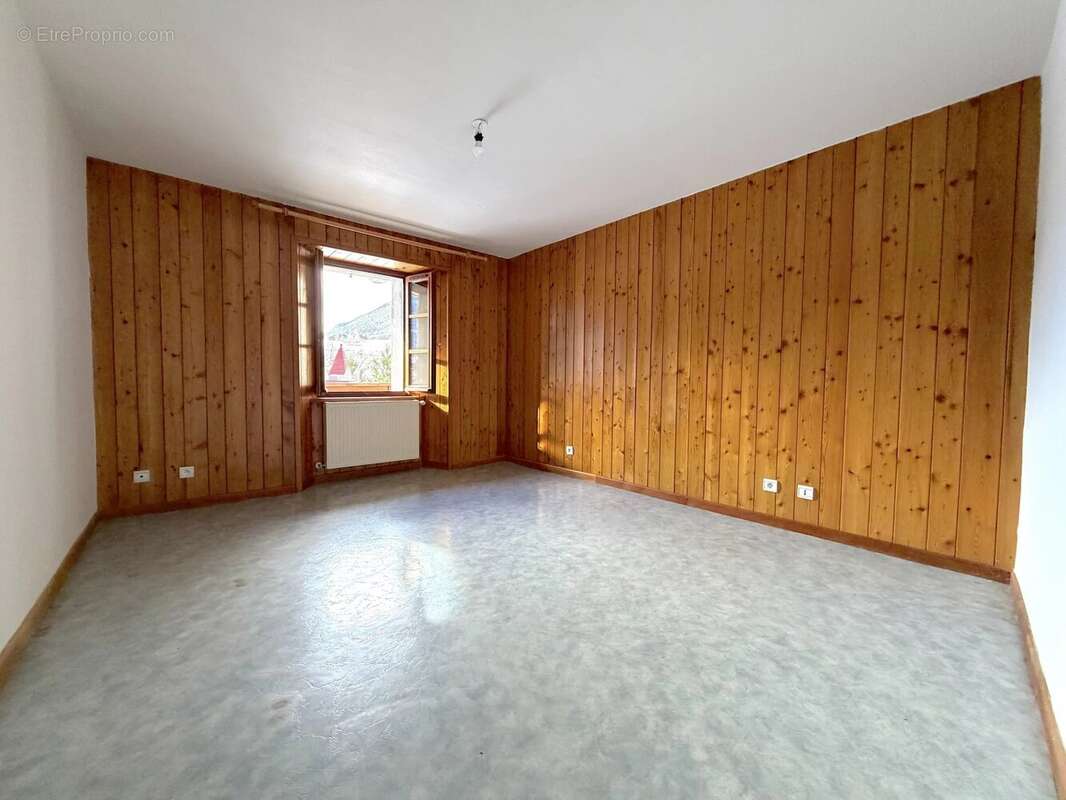 Appartement à TERMIGNON