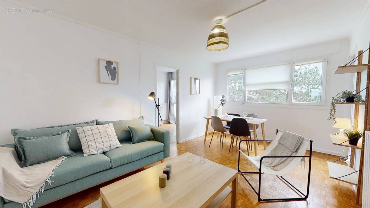 Appartement à MONT-SAINT-AIGNAN