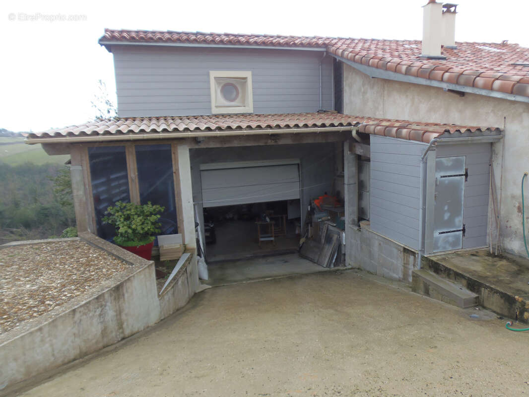 Maison à CHENAC-SAINT-SEURIN-D'UZET