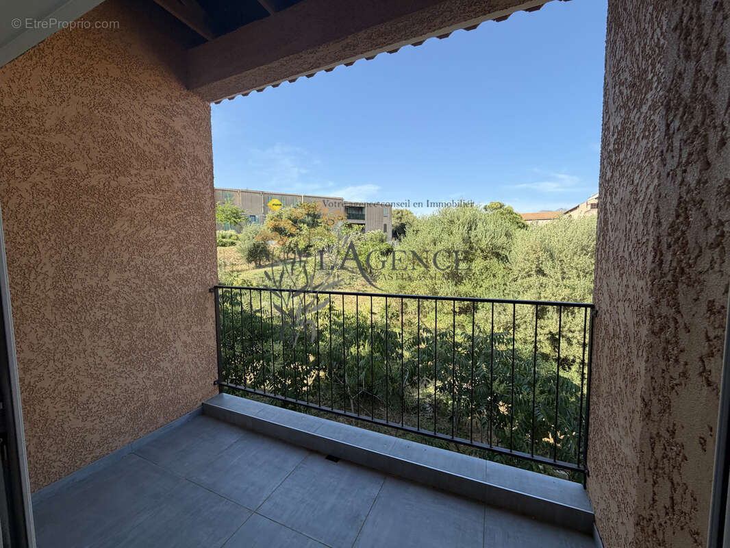 Appartement t3 avec terrasse   saint-florent - photo 3