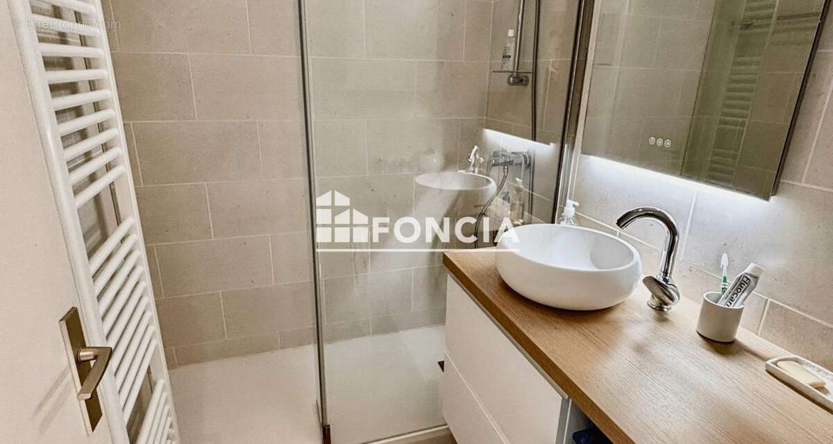 Appartement à SIX-FOURS-LES-PLAGES