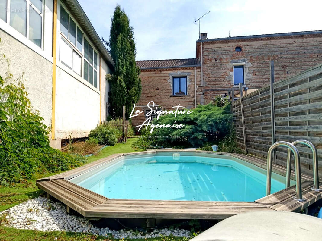 Maison 178 m² à Saint-Hilaire-De-Lusignan  - photo 4