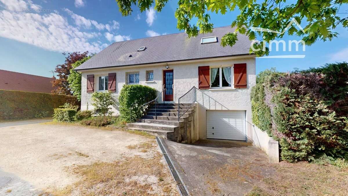 Maison à SAINT-CYR-EN-VAL
