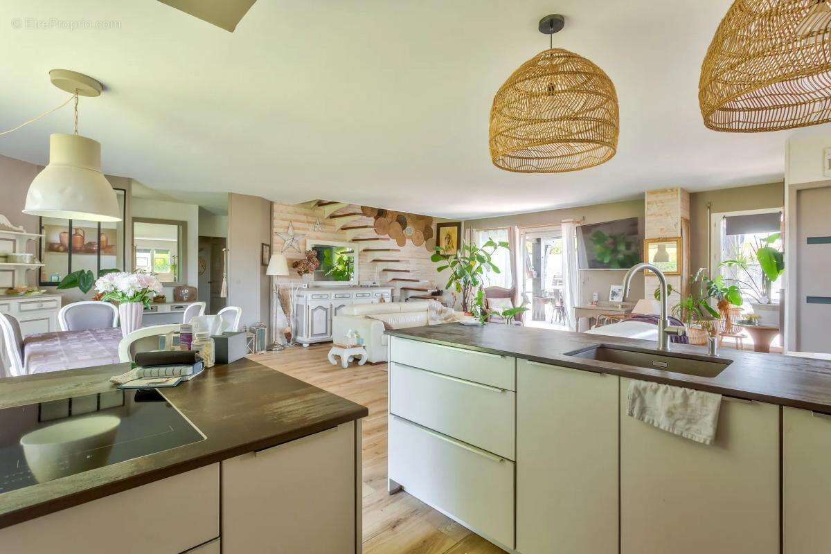 Maison à SAINTE-HELENE