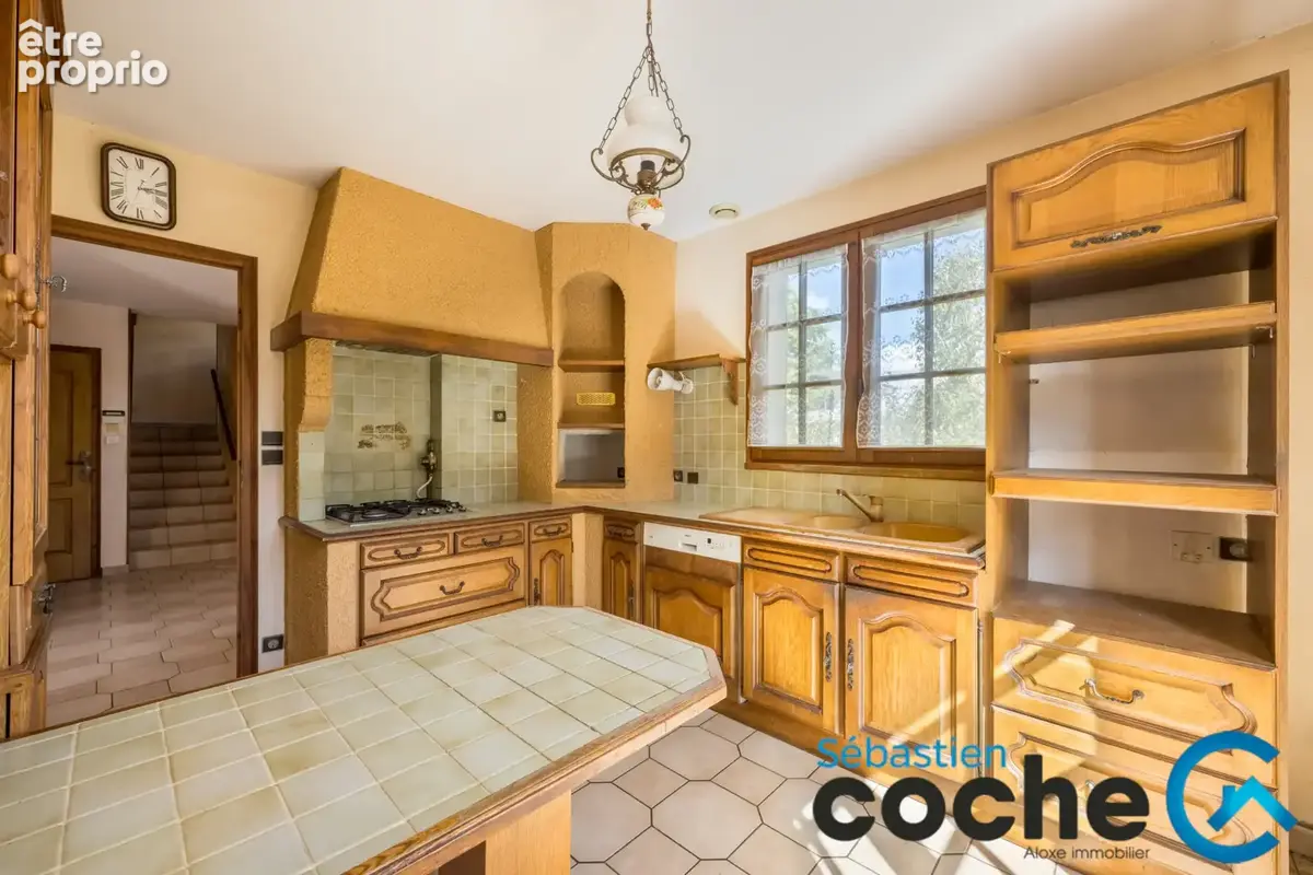 Exclusivité Chassieu - Villa 121m2 avec garage 50m2  sur parcelle 1000m2 - photo 7