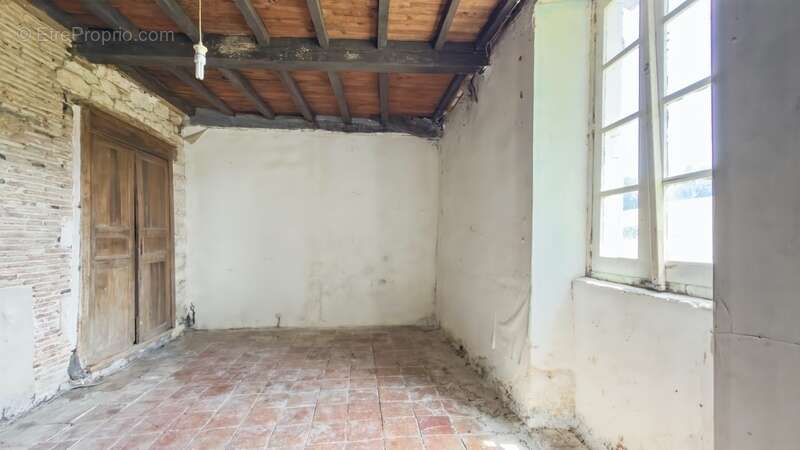 Propriété à vendre 3 pièces Maison 132 m2 avec 40 m2 de garage et grange de 210 m2 BOURNEL (47) - photo 10