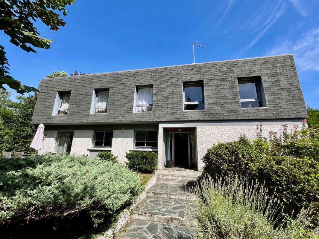 Magnifique Villa d'architecte avec jardin et garage, au centre-ville - photo 6