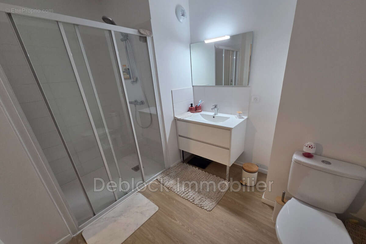 Appartement 56 m² à Cappelle-La-Grande  - photo 4