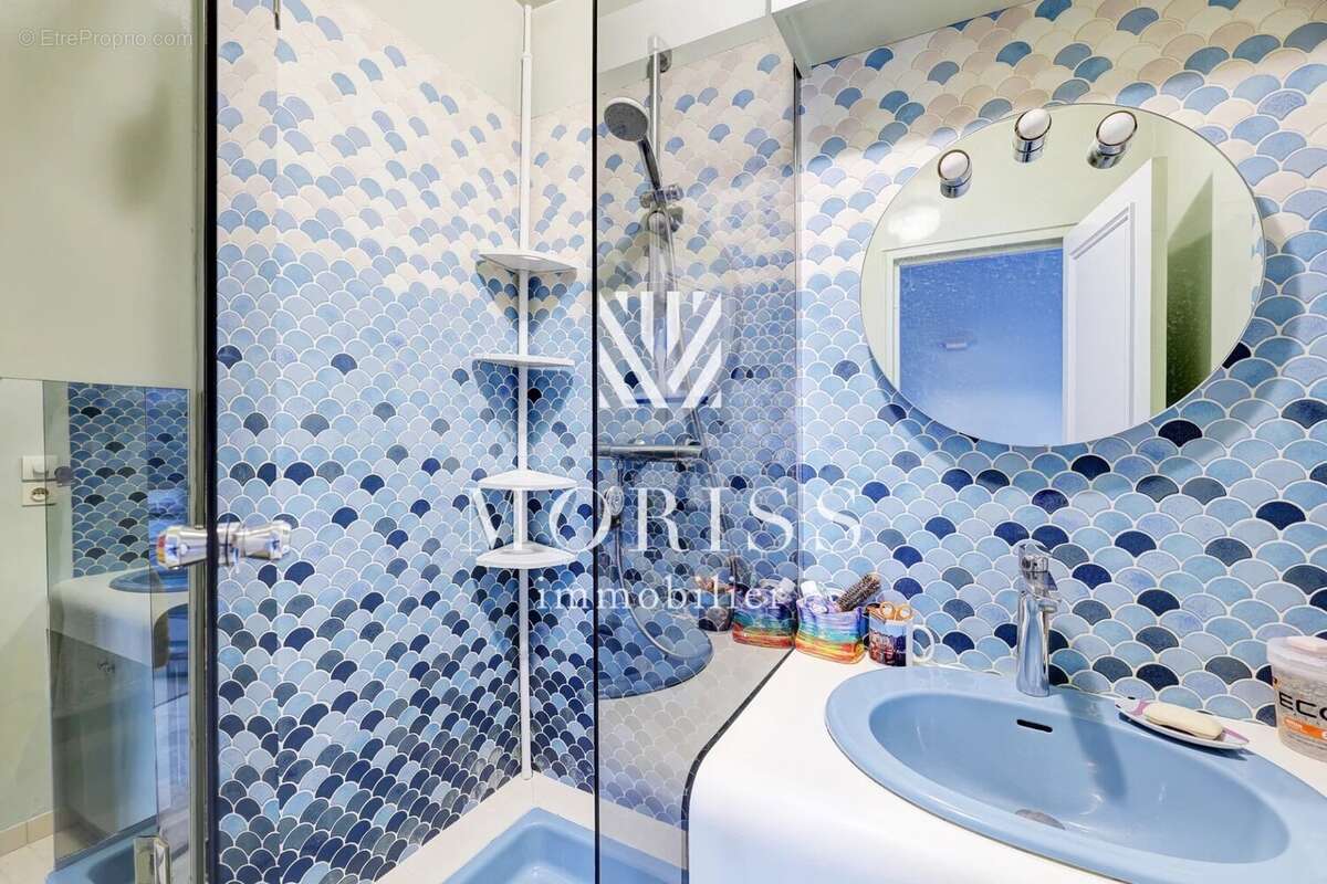 Appartement à COURBEVOIE